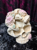 WHITE ROSE SKULL WITH SERPENTS 15CM