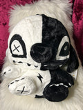 Dark Stitch - black / white - 40cm Plushie