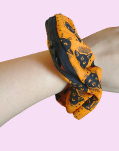 TSDC Stash Scrunchie Mini - 12cm - Salem Cat - Orange