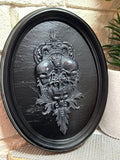 Home Decor - Round Skull Frame