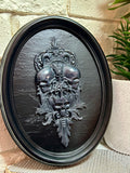 Home Decor - Round Skull Frame