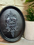 Home Decor - Round Skull Frame