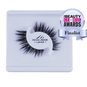 Model Rock - MAGNA LUXE Magnetic Lashes - STAXX